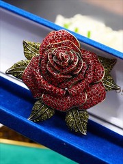 Vintage Blue Rhinestone Bird Brooch Sparkling Crystal Flying Bird Pin