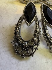 Vintage Filigree Brooch Earring Set Black Stone Bow Look Silver Tone