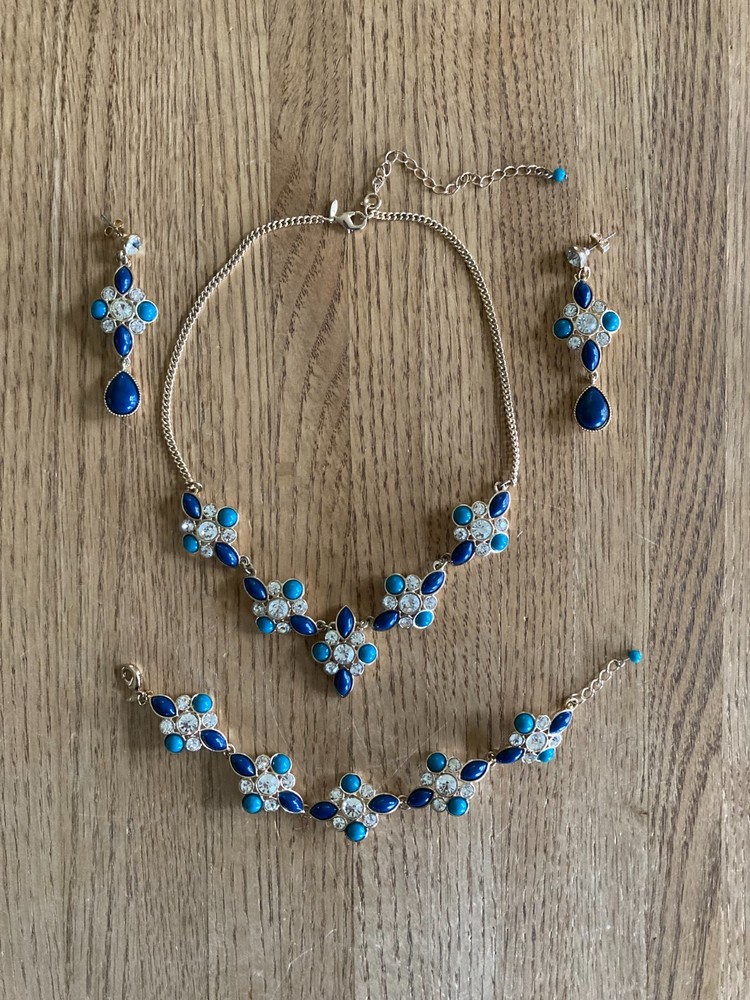 Vtg Avon JJH Blue Green Cabochon Clear Rhinestone Necklace Bracelet Earrings Set