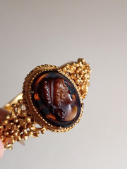 Vtg 70s FLORENZA Cameo Articulated Goldtone Clamper Bangle Bracelet Jewelry