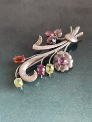 Vintage 1930s 1940s floral spray brooch multicolor glass rhinestones silver