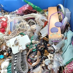 2Lb Vtg Mod Mix Costume Jewelry Craft Wearable Scrap Junk Lot Tangled Harvest