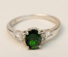 Size 9 Chrome Diopside Round & Tapered Baguette Accents Sterling Silver Ring