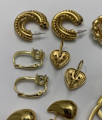 ✨Vintage To Now Lot Of 9 Pairs Beautiful Gold Tone Estate Pierced Earrings✨
