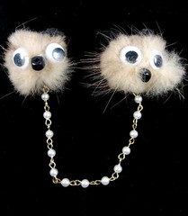 Vintage FUN Faux FUR FOX SWEATER GUARD Beads GOOGLY EYES Goldtone Clips