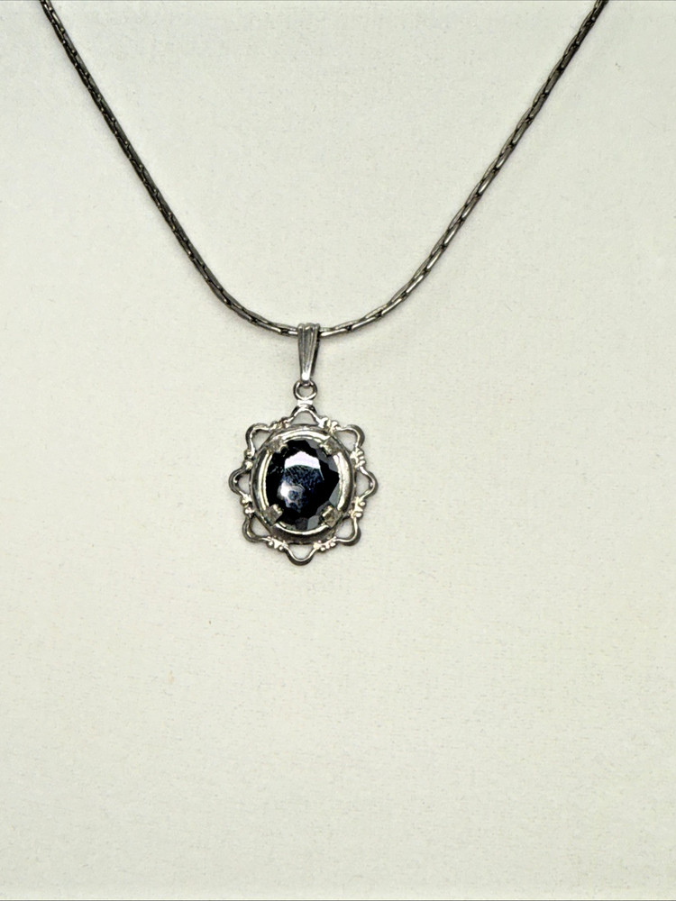 Vintage Gothic Black Onyx Oval Pendant Necklace Ornate Filigree Spiga Chain