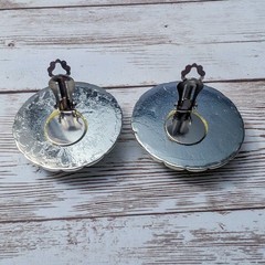 Vintage Clip On Earrings – 1 & 5/8″ Silver Tone & Green with Design Large