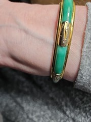 Vintage Apple Green Faux Jade Hinged Clamper Bracelet Bangle Estate find Chain