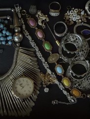 Vintage Wear Repair Repurpose Lot ~ 50+ Items ~ Necklace Pendant Brooch Ring Pin