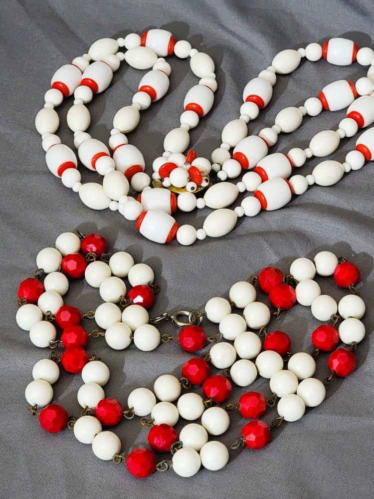 Vintage Glass Bead Lot of 2 Spring Ring Closure Red White Round 18