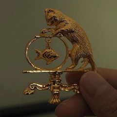 Vintage Cat Fishing Brooch Gold Plated Animal Pin Retro Cute Zinc Alloy Jewelry