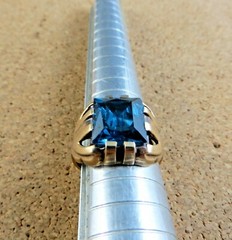 Antique 1920s Art Deco London Blue Topaz 10K Yellow Gold Ring Size 6.75 #940