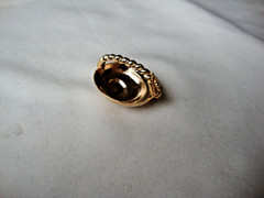 VTG 1970s SPIRAL SEASHELL GOLD TONE HINGED W/SAFETY CATCH DRESS/SCARF CLIP