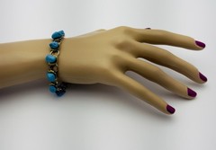 VINTAGE TURQUOISE STONES SILVERTONE BRACELET 7.25 INCHES PRE OWNED