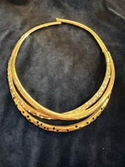 JACKIE COLLINS Gold Tone / Rhinestones Ladies Designer Wide Necklace Chocker BIB
