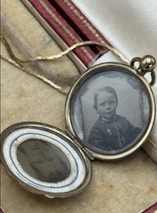Antique Gold-Filled Locket w/ Tintype Photos & Vintage 18” Chain c.1800s
