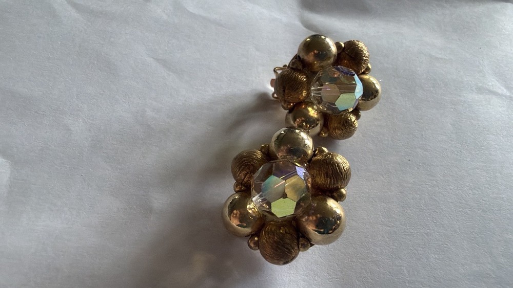 Lisner gold and crystal cluster clip on earrings