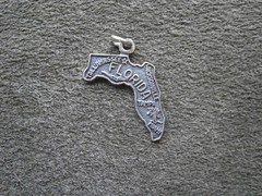 Florida State Map Vintage Sterling Silver Bracelet Charm Pendant 1.1g
