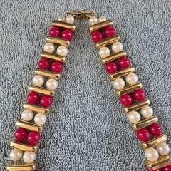Vintage Red & White Beaded Faux Pearl Gold Tone Choker Necklace, Snap Close 19″