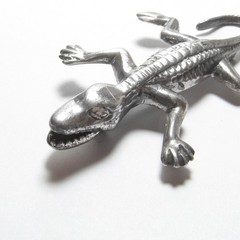 1960s Vintage Heavy Large Sterling Silver Detailed Alligator Brooch Pin