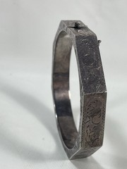 VTG Engraved Leaf Scroll Octagon Shaped Sterling Silver 925 Bangle Bracelet – 7″