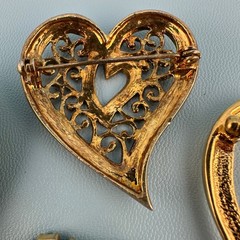 Vintage Heart Brooch Lot Gold Silver Tone Rhinestone Filigree Open Work Ribbon
