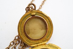 Vintage Gold Filled Rhinestone Locket Necklace 16.5″