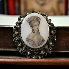 Vintage Printed Woman Glass Brooch Faux Pearl Open Work Metal Repaired Read