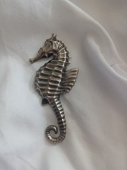 Vintage Signed Sterling Lang Silver Seahorse Brooch Pin 2 1/2″