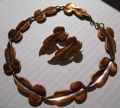 Modernist Vintage MCM Renoir Copper Leaf Link Necklace Choker & Clip Earrings