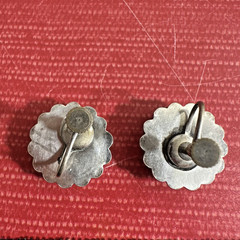 VINTAGE SOUTHWESTERN STYLE STERLING SILVER TURQUOISE SCREW BACK ROUND EARRINGS