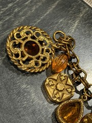 Vintage FLORENZA Fleur de Lis Amber Glass Charm/ Fob Etruscan Bracelet