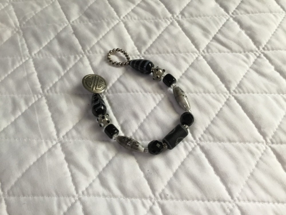 Vintage Handmade Black Lampwork Glass Silver-Toned Retro Beaded Bracelet