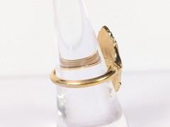 Avon Kensington Gold tone Rhinestone Ring Victorian Revival Size 8.5 Vtg 1976