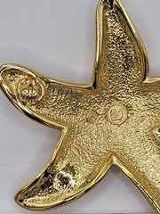 Swarovski Vintage/Retired Gold Starfish Brooch With Clear Crystals Excellent