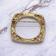 Square Open Shape Heart Design Gold Tone Metal Brooch Pin • Vintage Jewelry