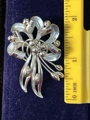 Vintage Sterling Silver Leaf & Ribbon Brooch Pendant / Pin, 8g, Mid-Century 2”