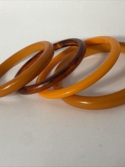 Lot of 4 Vintage Bakelite Bangle Bracelets – Semichrome Positive FALL Colors