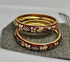 Vikki Carr Pair of Red Enamel Bangle Bracelets Certificate Of Authenticity