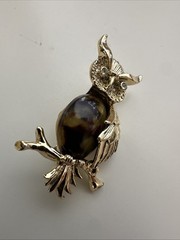 Vintage Owl pin brooch. Signed Gerry. See pics.