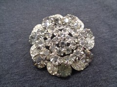 Vintage WEISS Smoky Gray & Clear RHINESTONE BROOCH