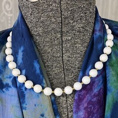 Vintage Monet Signed Jewelry Beaded Choker Necklace Classic White With Gold Tone