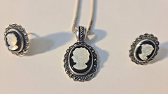 Vintage Cameo Pendant & Earring Set – Mother of Pearl on Black Onyx – 925 Silver