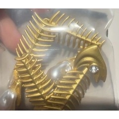 Vintage Gold-Tone Fish Bone 4.1″ Long Drop Earrings Pearl Statement Jewelry