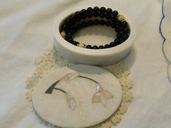 Black Onyx 14K Gold Beaded Necklace 18 inch w/ Trinket Soap stone box