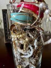 3-5+lbs VINTAGE TO NOW WEAR CRAFT FASHION Jewelry Lot 3 SARA COV NAPIER More
