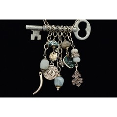 Vintage Stone Beaded Charm Necklace Skeleton Key Chunky Silver Boho 1990s Bin1