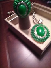 Green Oval Chabacon, Bead, & Rhinestone Statement Ring & Pendant On 22″ Goldtone