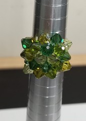 Vintage Silver Tone Green Glass Bicone Bead Headpin Cluster Dome Cocktail Ring 7