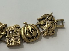 Vintage Halloween Gold Tone Charm Slide Bracelet Witch Pumpkin Haunted House